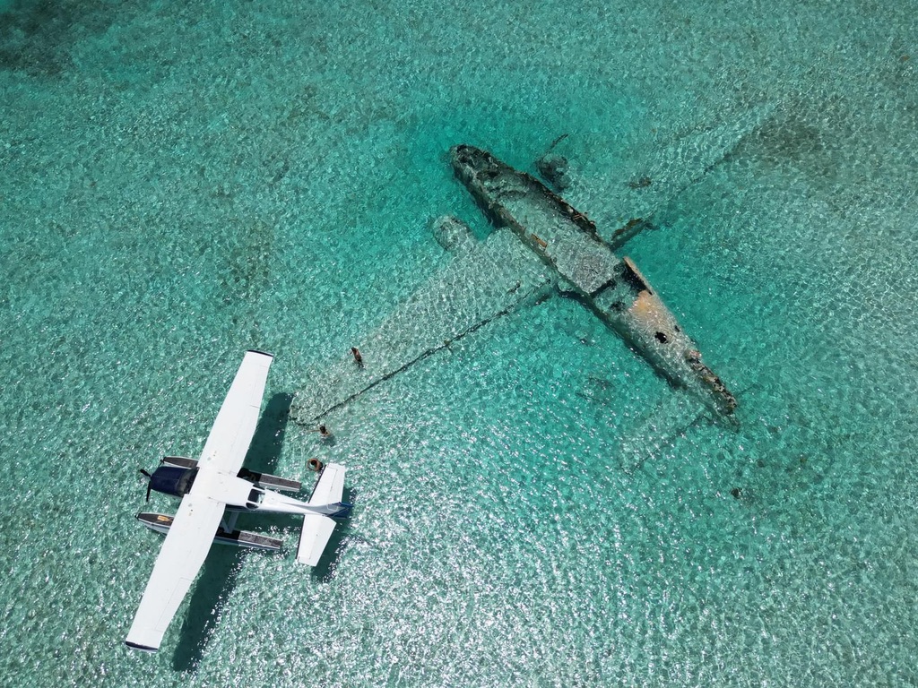 Aerial view of the turquoise sea off Nassau